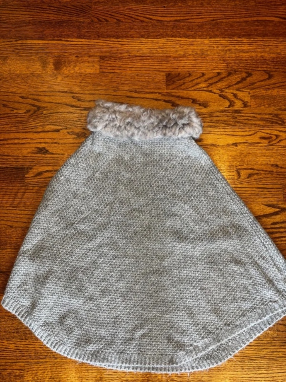 Gray Ann Taylor cape with faux fur trim